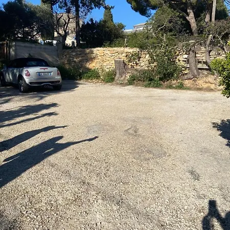 Vue Emplacement Exceptionnel Avec Parking Daire La Ciotat